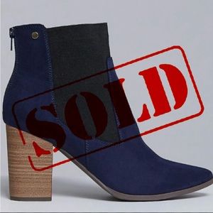 SOLD ‼️‼️BLUE FAUX SUEDE BLOCK HEEL ANKLE BOOTIE | LANE BRYANT